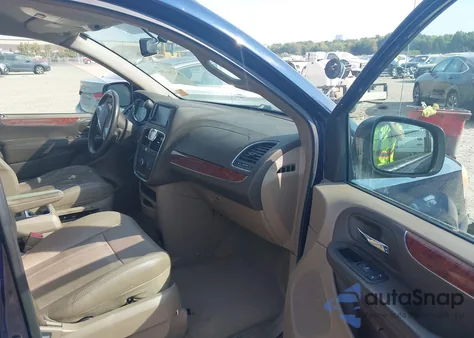 2013 Chrysler Town & Country Touring из США, поврежденный, VIN 2C4RC1BG2DR663628